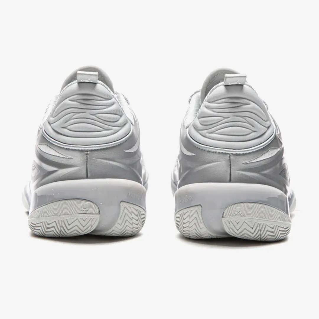 LINING WADE 808 5 ULTRA V2 SILVER FLASH