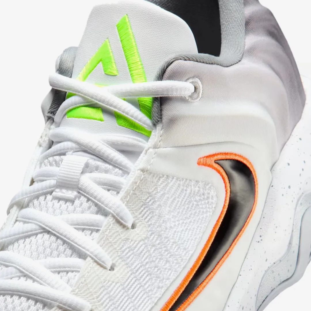 NIKE GIANNIS IMMORTALITY 4 EP WHITE WOLF GREY BLACK
