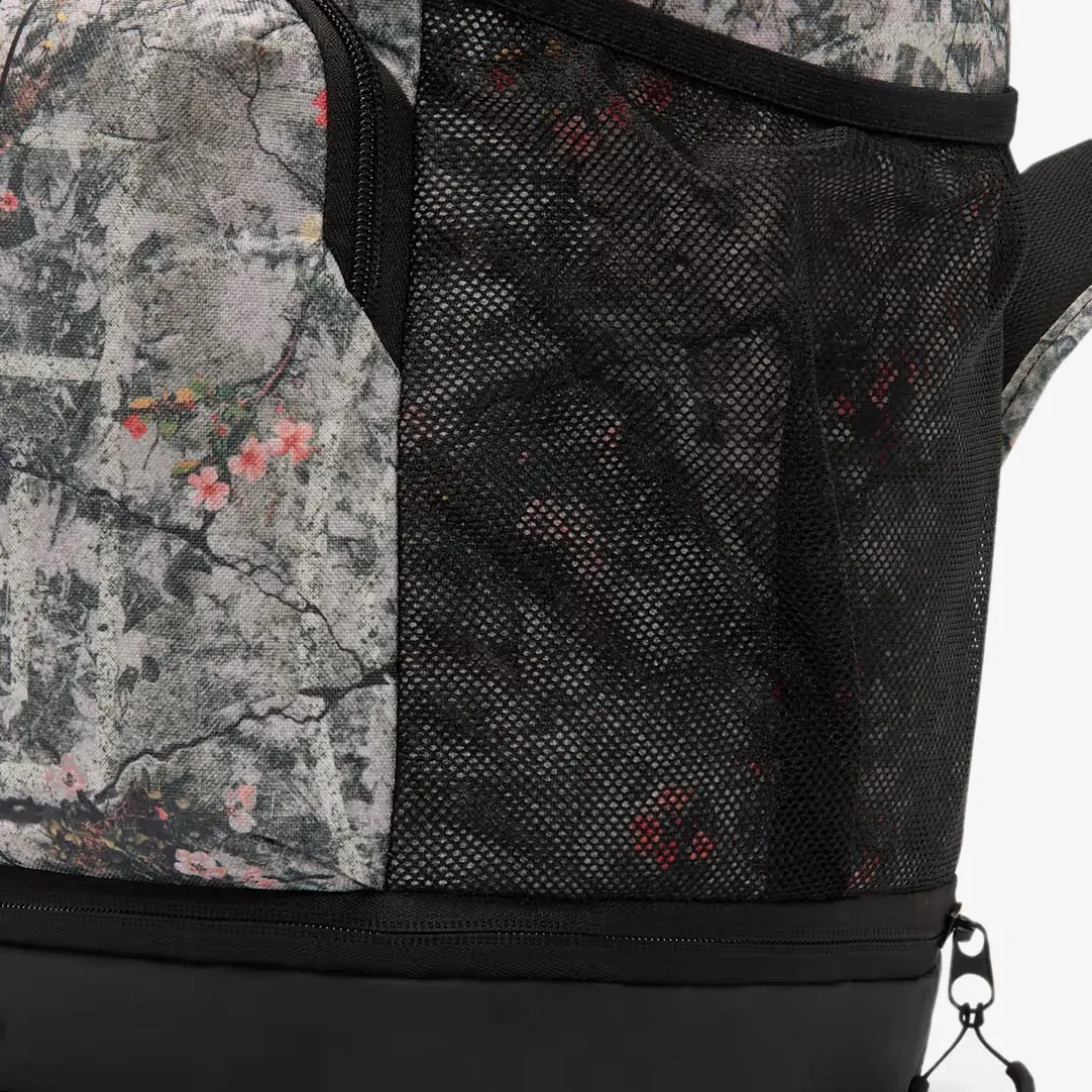 NIKE VARSITY ELITE PRINTED BASKETBALL BACKPACK CREAM II BLACK